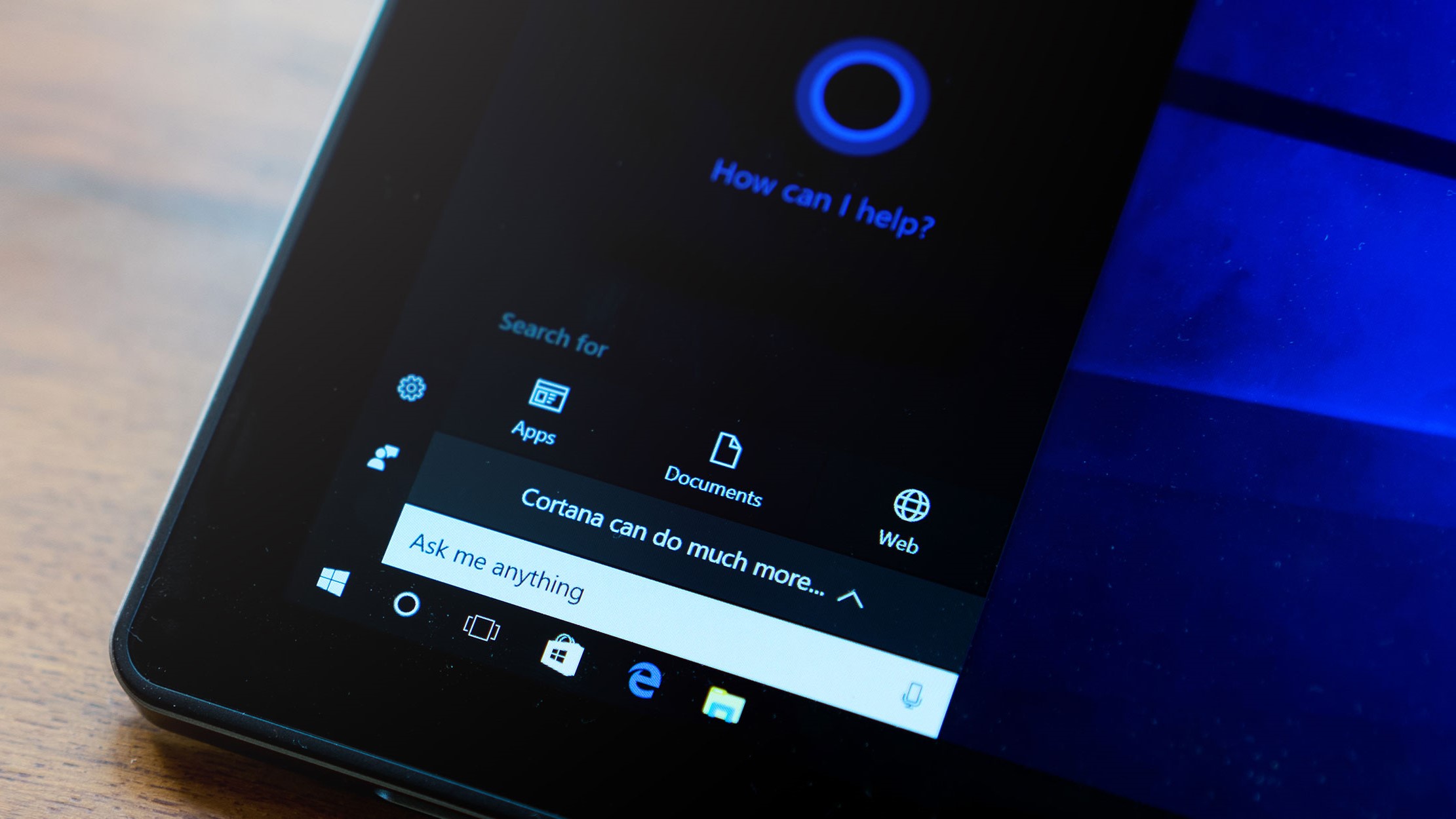 Windows 10: Bringing the Edge to your Business Needs