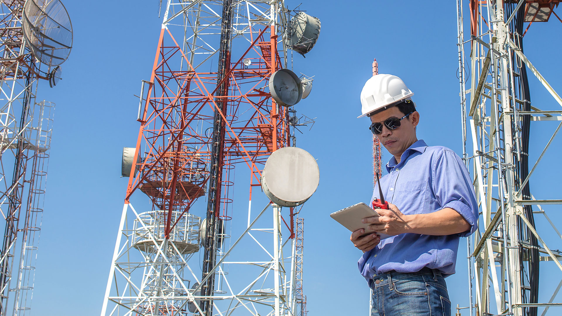 Latest IT Trends in the Telecom Industry: From 5G Rollout to 6G Horizon 