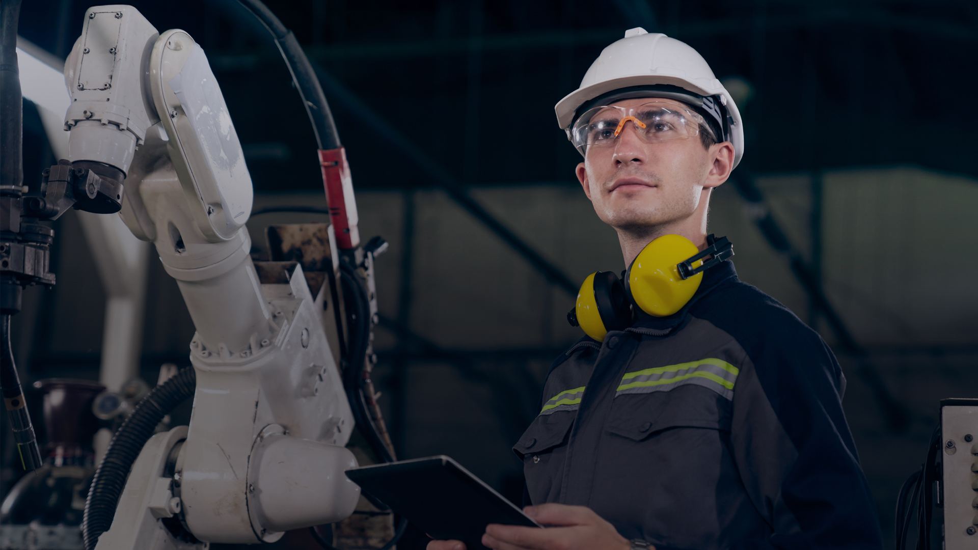 Generative AI in Manufacturing: A Complete CIO’s Guide to Enterprise-Wide Implementation